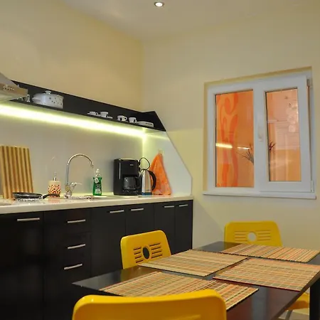 Arlequin Apartment