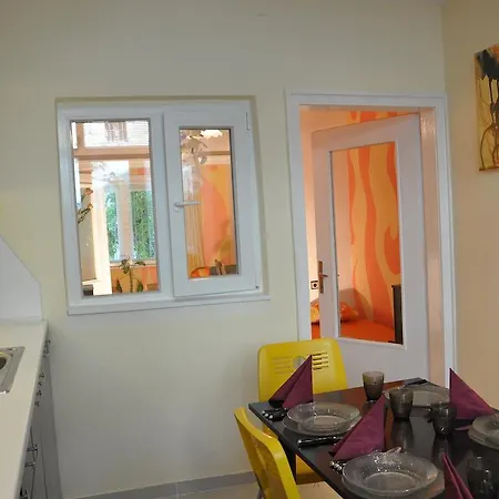 Arlequin Apartment *