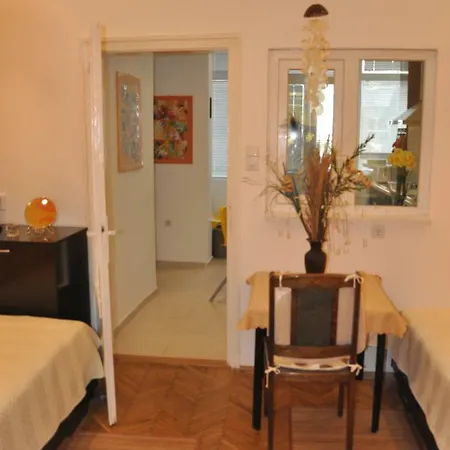 Arlequin Apartment *