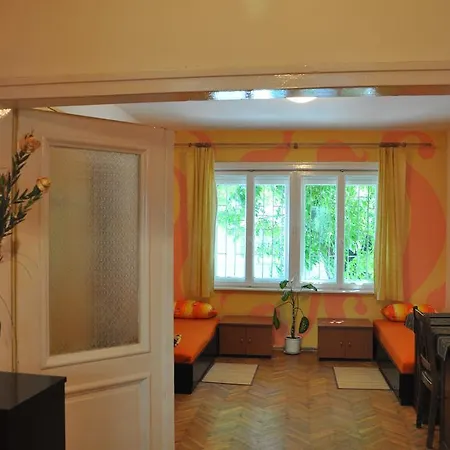 Arlequin 公寓 瓦爾納