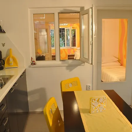 Arlequin 公寓 瓦爾納